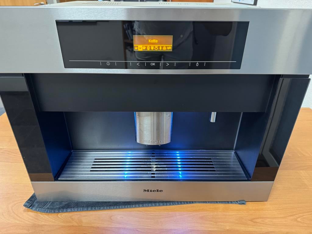 Miele cva 5060 koffiemachine inbouw, Witgoed en Apparatuur, Ophalen, Gebruikt, Koffiemachine, Koffiebonen