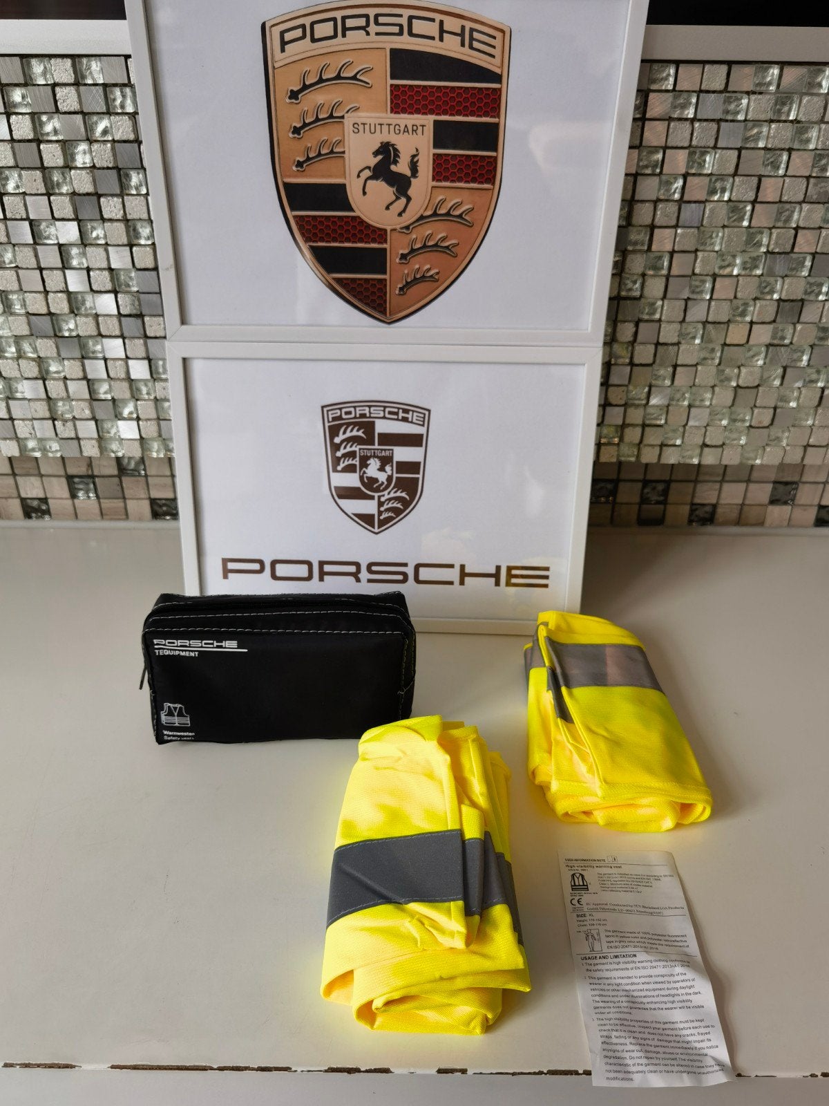2 X Nieuw porsche veiligheids vesten met etui, Ophalen of Verzenden, Nieuw, Geel, Heer of Dame