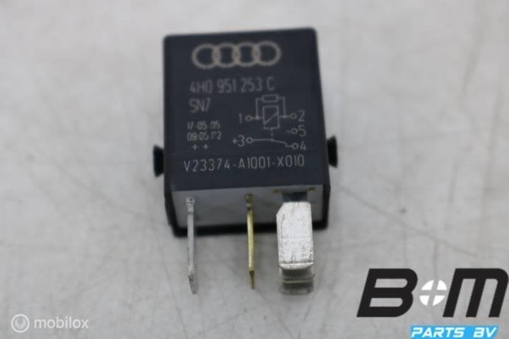 Relais 646 VW Passat B8 4H0951253C, Gebruikt