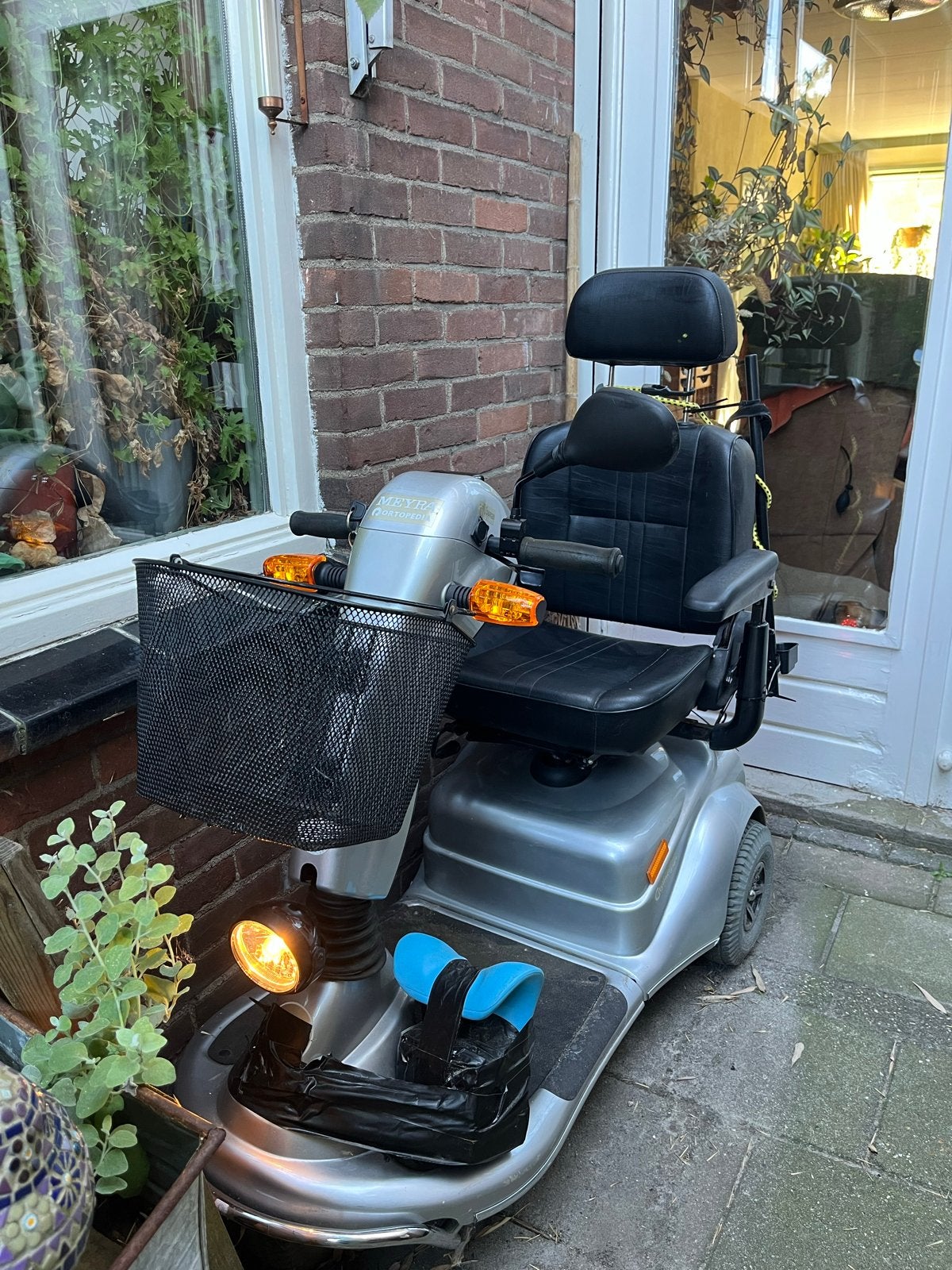 Scootmobiel Meyra ortopedia, Gebruikt, 15 km of minder, 11 t/m 15 km/u, Ophalen