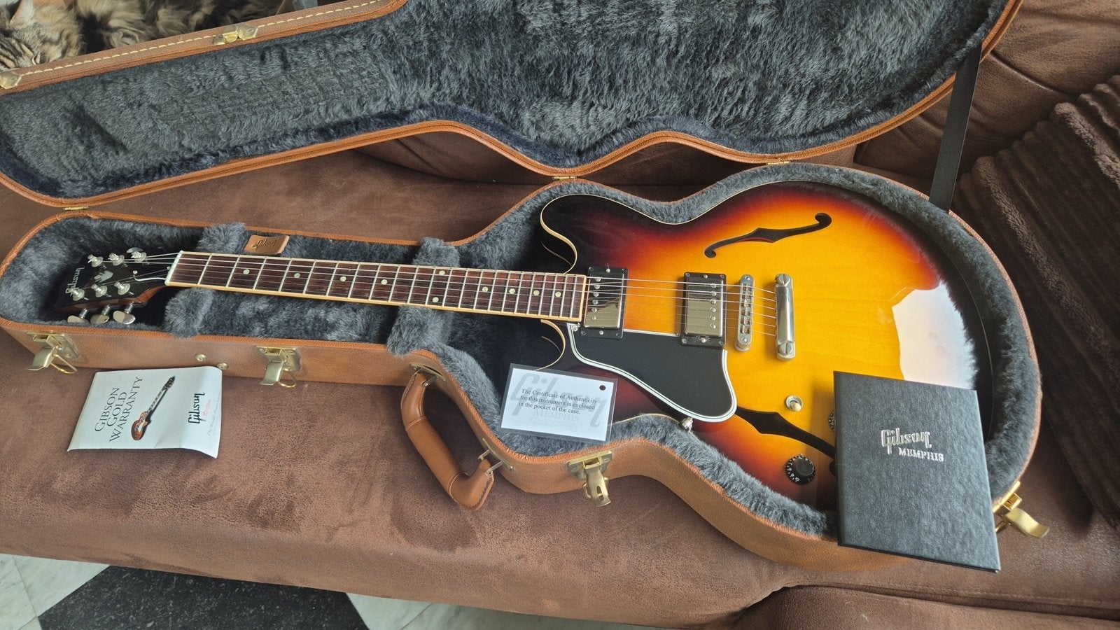 Gibson ES-335 Dot Sunburst 2013 Linkshandig Lefty LH, Ophalen, Zo goed als nieuw, Semi-solid body, Gibson