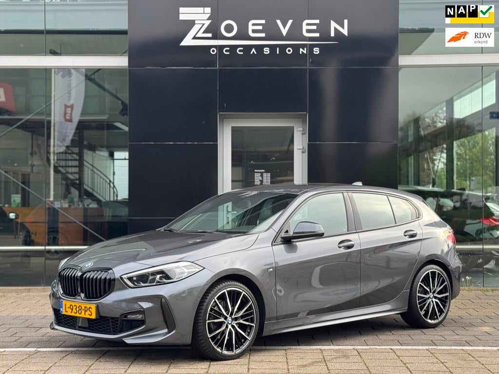 BMW 1-serie 118i Business Edition M-Pakket BTW Auto, Auto's, BMW, Gebruikt, Origineel Nederlands, Bedrijf, 3 cilinders