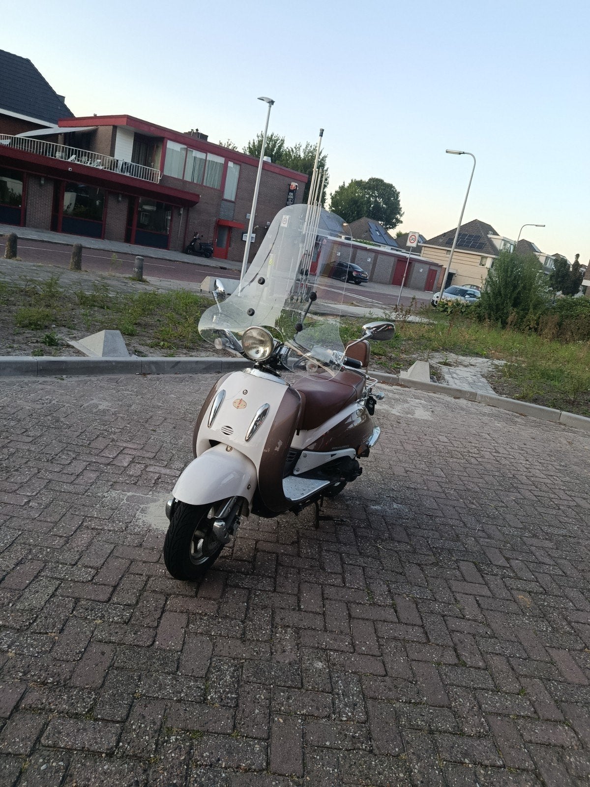 Killerbee custom scooter, Overige merken, Gebruikt, Ophalen of Verzenden, Benzine