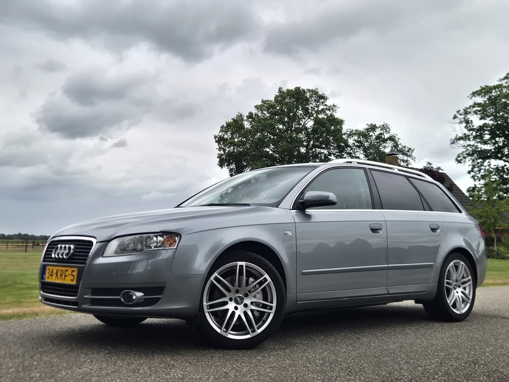Audi A4 Avant 3.2 FSI q. Pro Line (bj 2005, automaat), Auto's, Audi, Automaat, 1525 kg, Gebruikt, A4