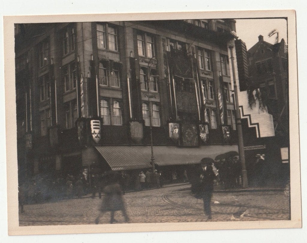 Amsterdam Bijenkorf jubileumfeeten 1923 oude foto, Gebruikt, Foto, Ophalen of Verzenden, Gebouw