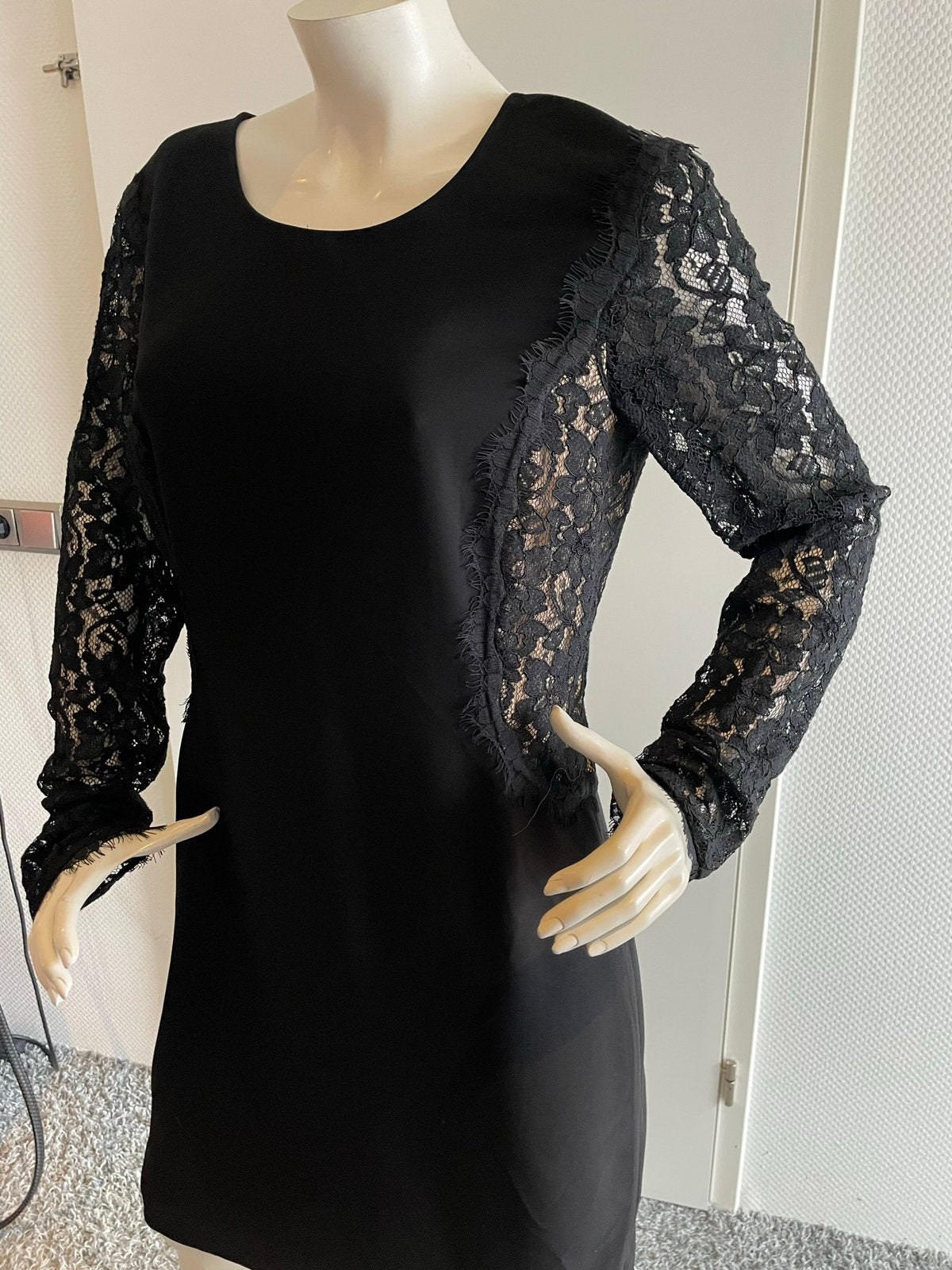 Diane von furstenberg jurkje met kant maat 14. L, Kleding | Dames, ., Zwart, Maat 42/44 (L), Ophalen of Verzenden