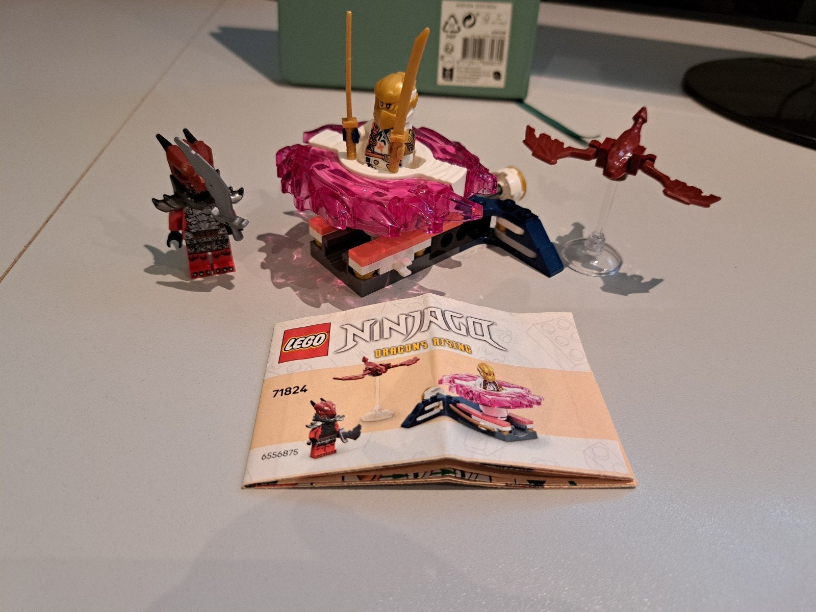 LEGO Ninjago 71824 Drakenberg: Gevecht om de Bron, Ophalen