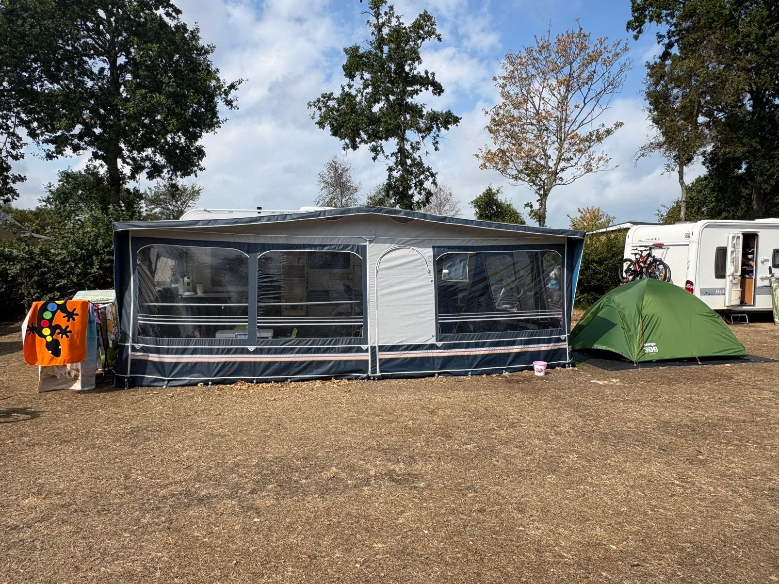 Hobby Excellent, Caravans en Kamperen, Ophalen
