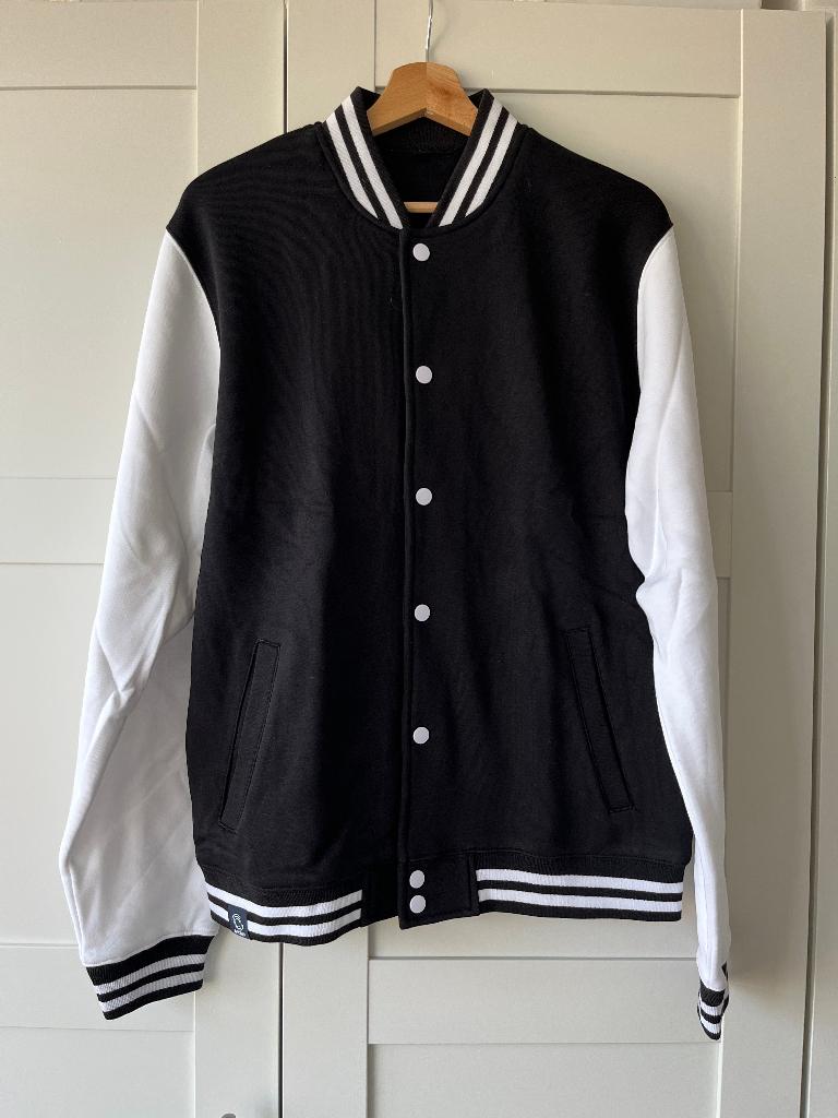Blackout Music college / baseball jacket NIEUW, Maat 52/54 (L), Zwart, Nieuw, Ophalen of Verzenden