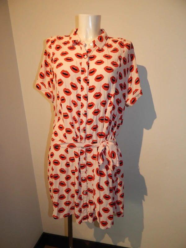 Fabienne Chapot door knoop jurk lipjes print strik ceintuurM