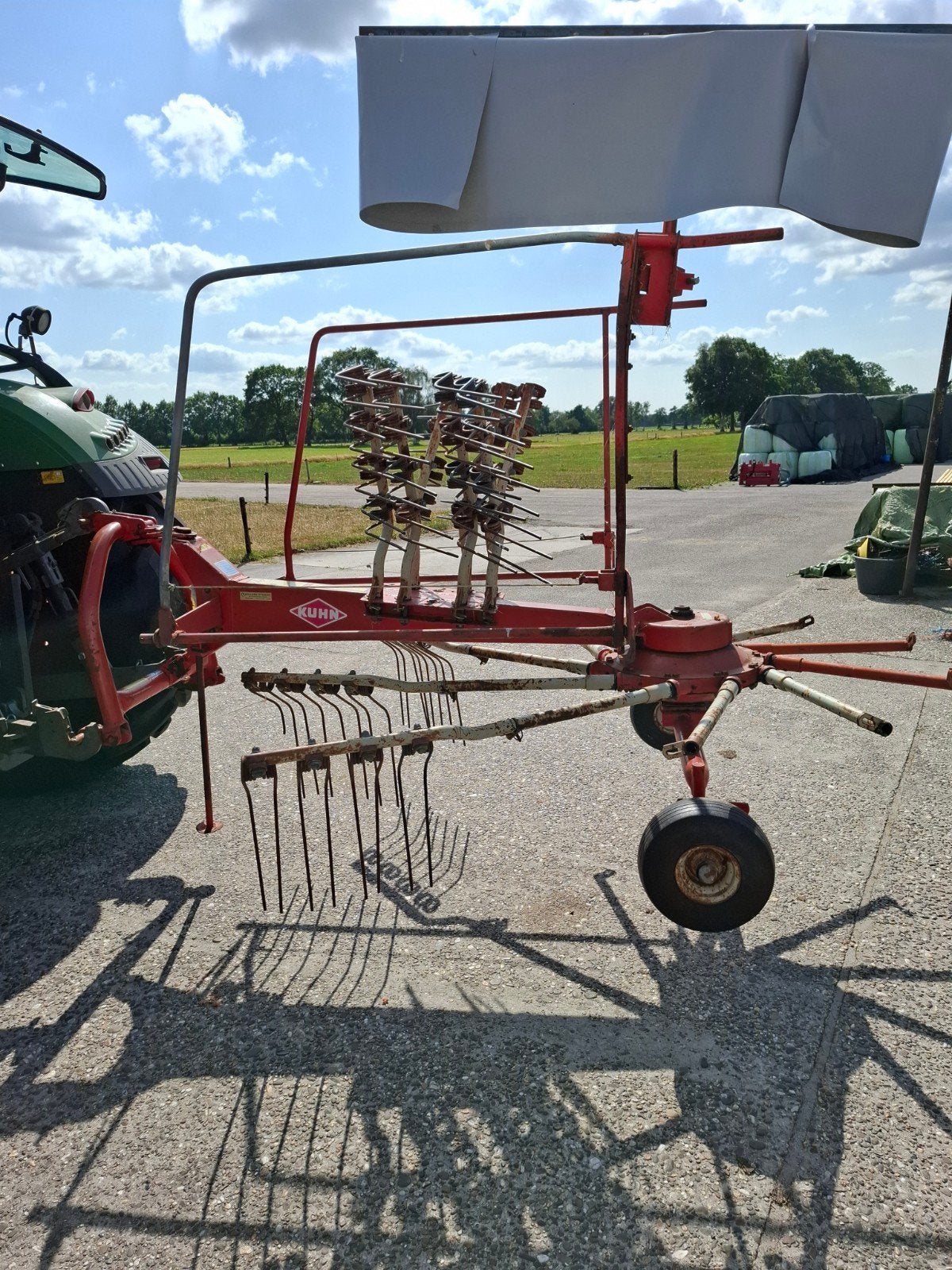 Kuhn hark ga 381, Ophalen, Veehouderij, Weidebouw