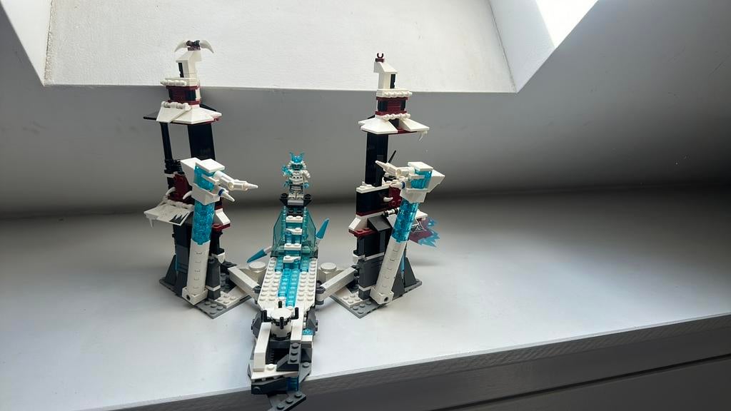 Lego ninjago ijskasteel met de ijskeizer zane, Ophalen of Verzenden, Zo goed als nieuw, Actiefiguurtje