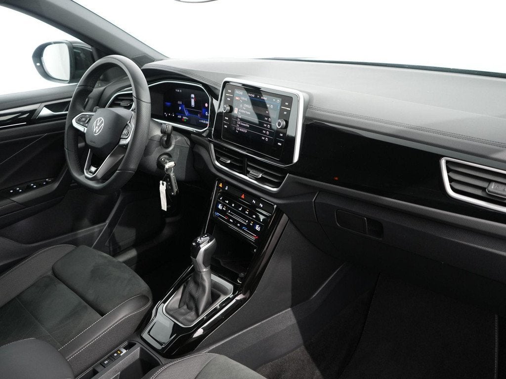 Volkswagen T-Roc 1.5 TSI R-Line Edition | IQ Light | Trekhaa, 4 cilinders, Zwart, Bedrijf, SUV of Terreinwagen