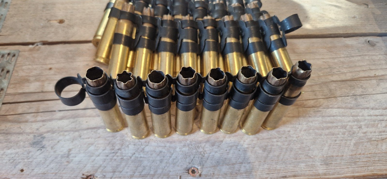 .50 hulzen van 8 stuks per strook
losse Flodders

1 x € 8,00, Ophalen of Verzenden
