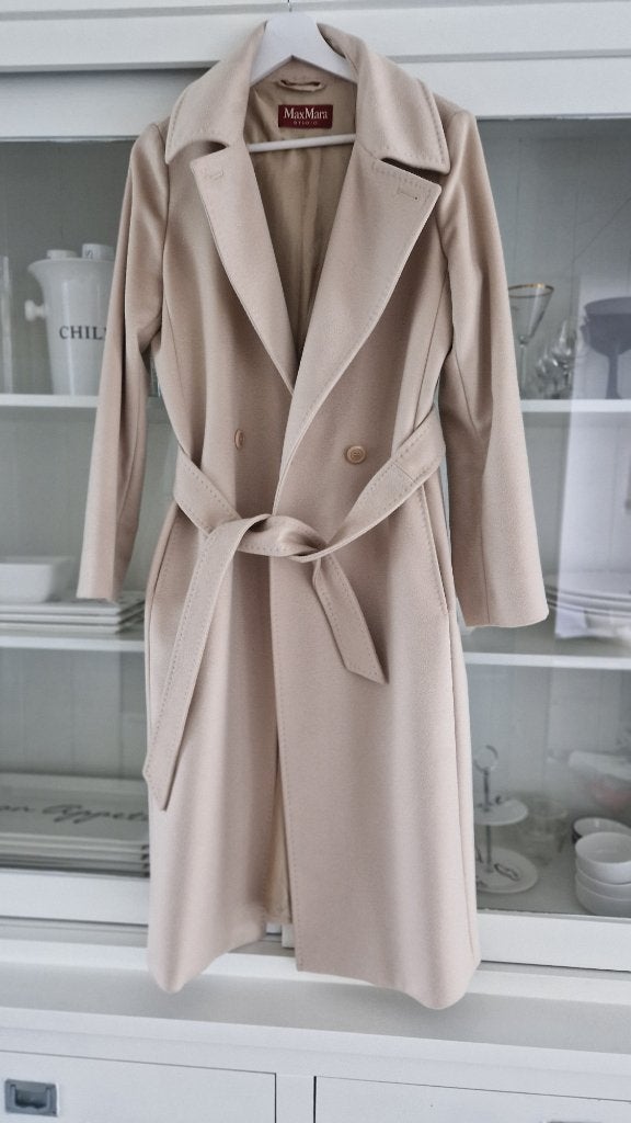 Exclusieve Max Mara mantel beige gevoerd maat 38 nieuwstaat, Maat 38/40 (M), Beige, Nieuw, Ophalen of Verzenden
