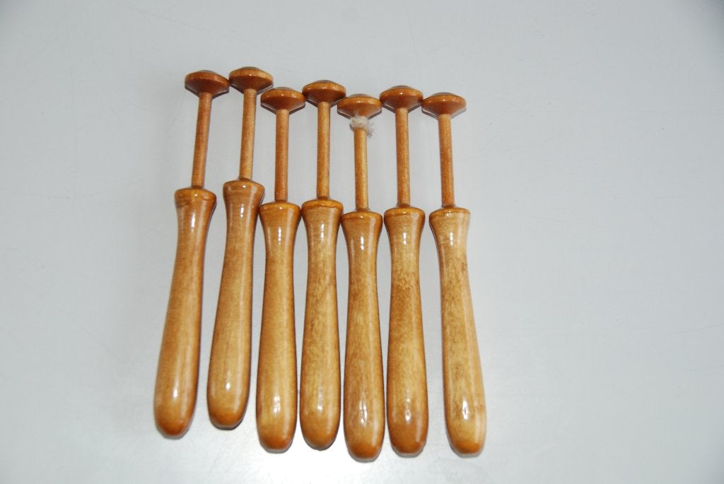 Mooie houten kantklosjes - 7 stuks Kantklossen, Verzenden, Zo goed als nieuw, Klos(sen)