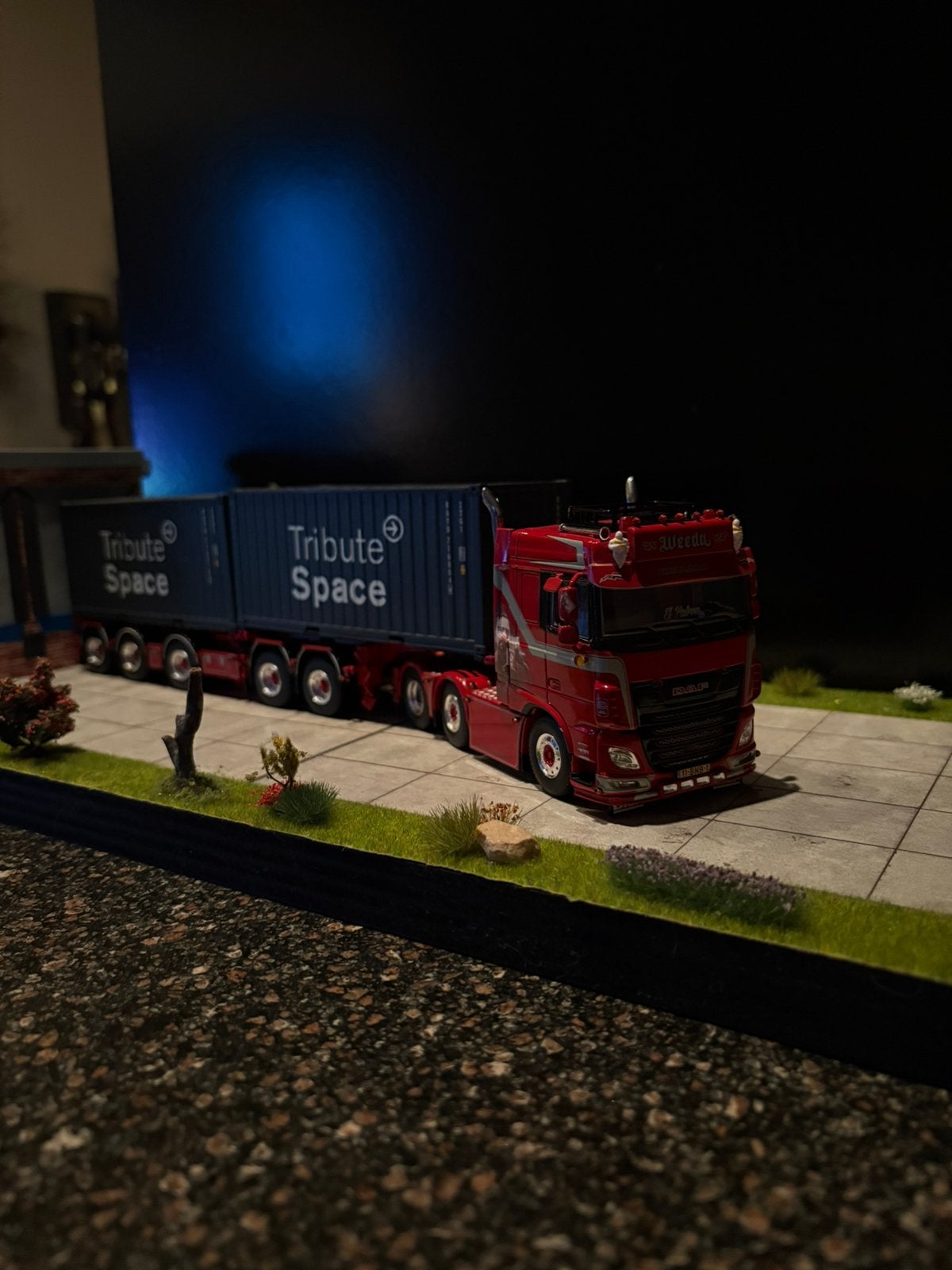 Daf 106 space cab Weeda met chassis en 2 containers, Ophalen of Verzenden, Zo goed als nieuw, Bus of Vrachtwagen