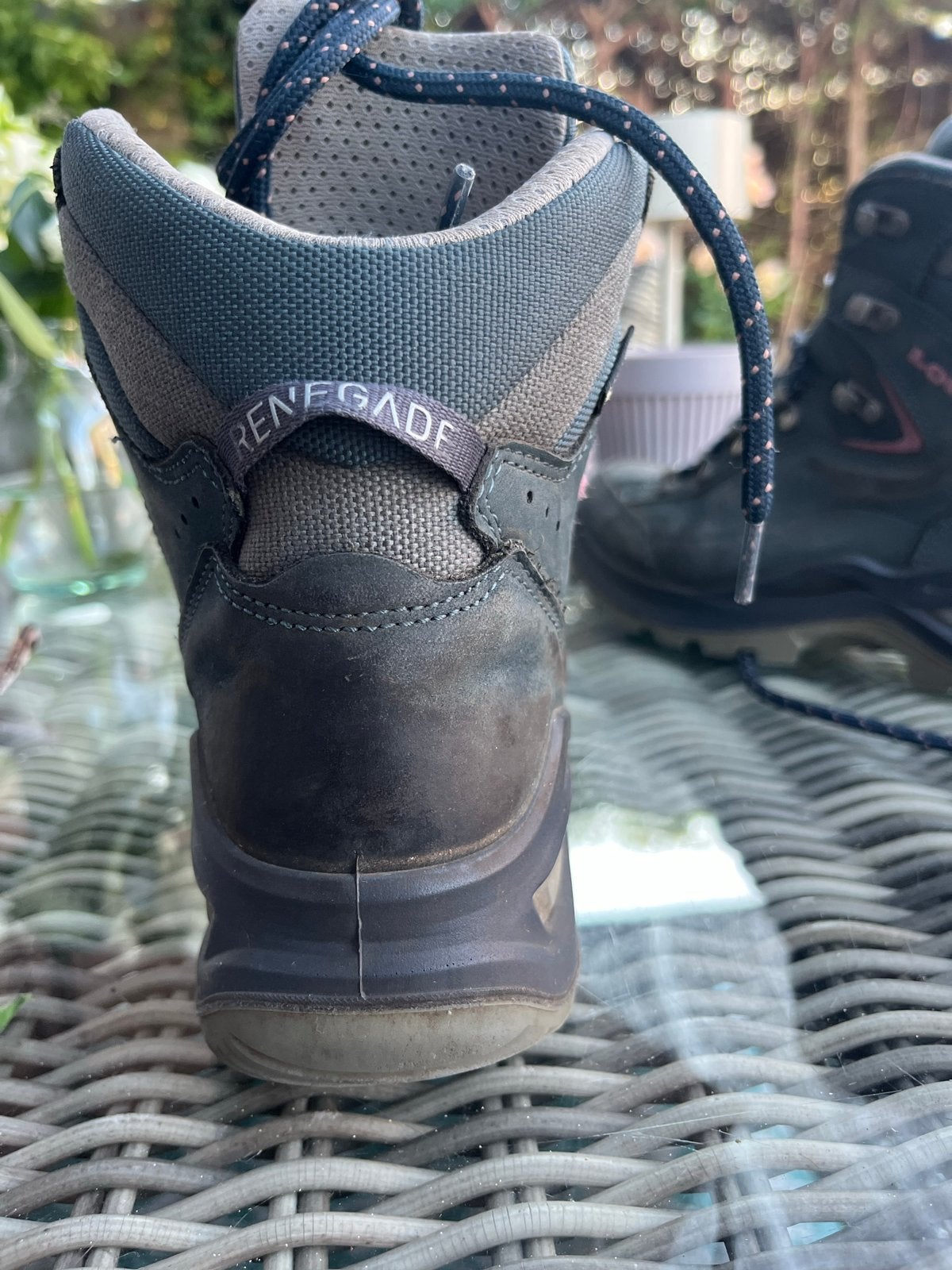 Wandelschoenen maat 37 -in prima staat metk Lowa, Ophalen, Zo goed als nieuw, Schoenen