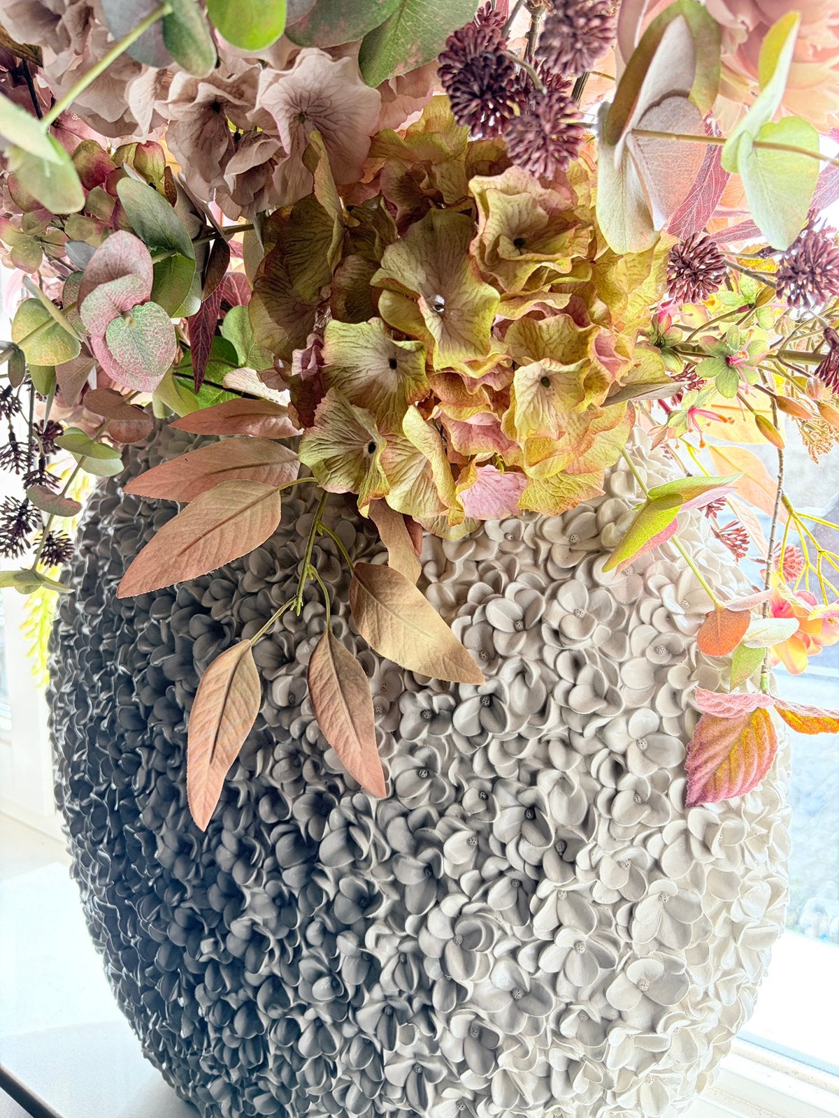 Mega grote colmore vaas beige flower met boeket!, Ophalen of Verzenden, Nieuw