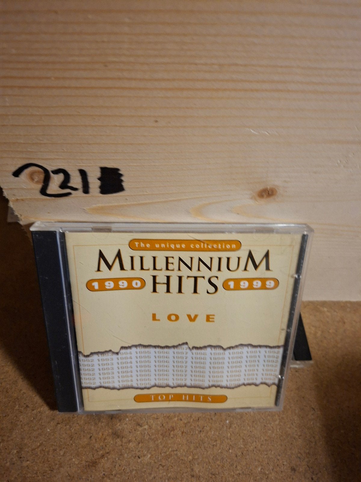 Millennium Hits 1990-1999 Love - The Unique Collection CD, Ophalen of Verzenden, Gebruikt, Pop, Verzamelalbum