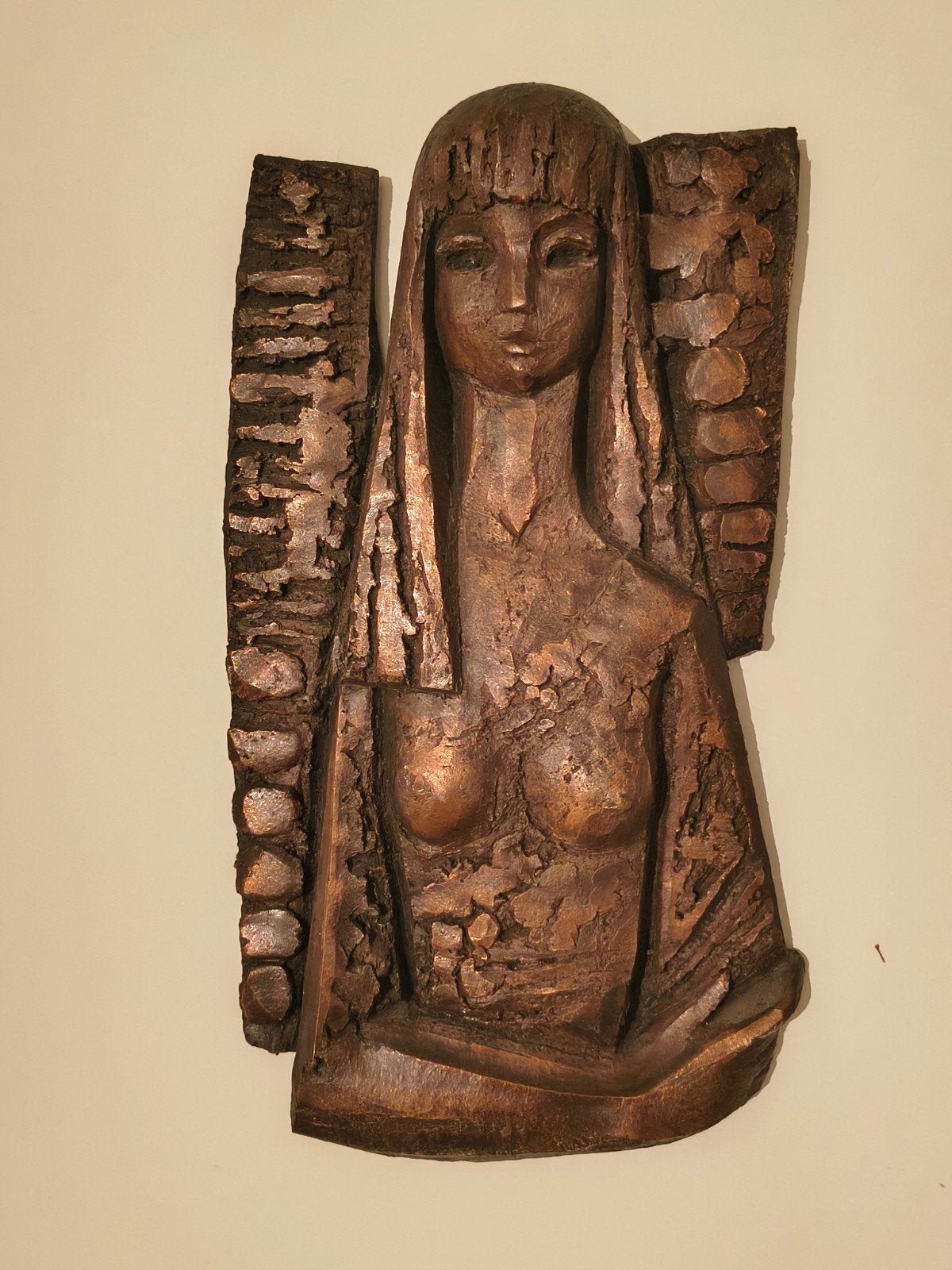 Brutalistisch wandreliëf – Vrouwenborstbeeld (jaren 70), Antiek en Kunst, Ophalen of Verzenden