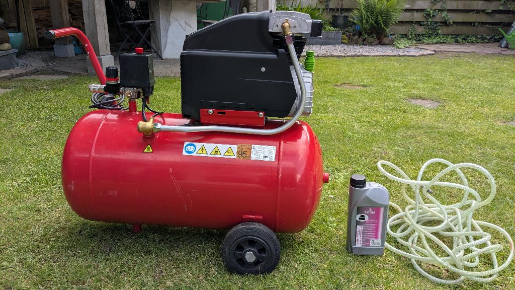 50 ltr commpersor, Doe-het-zelf en Verbouw, Ophalen, 6 tot 10 bar, Zo goed als nieuw, Minder dan 200 liter/min