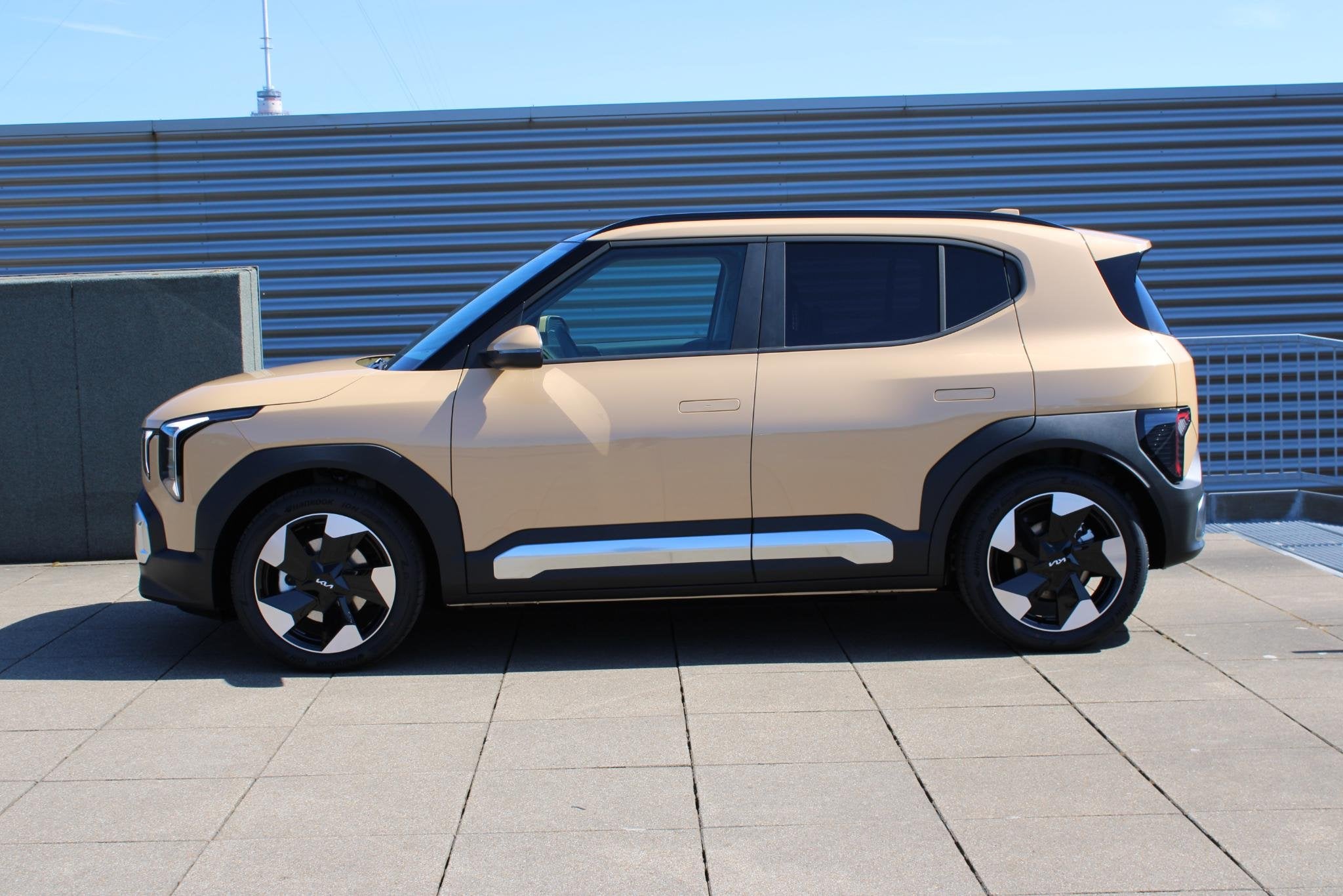 Kia EV2 Plus Advanced 42.2 kWh 5zits Schuif-/kanteldak / Nav, Auto's, Stof, Overige kleuren, 1545 kg, Nieuw