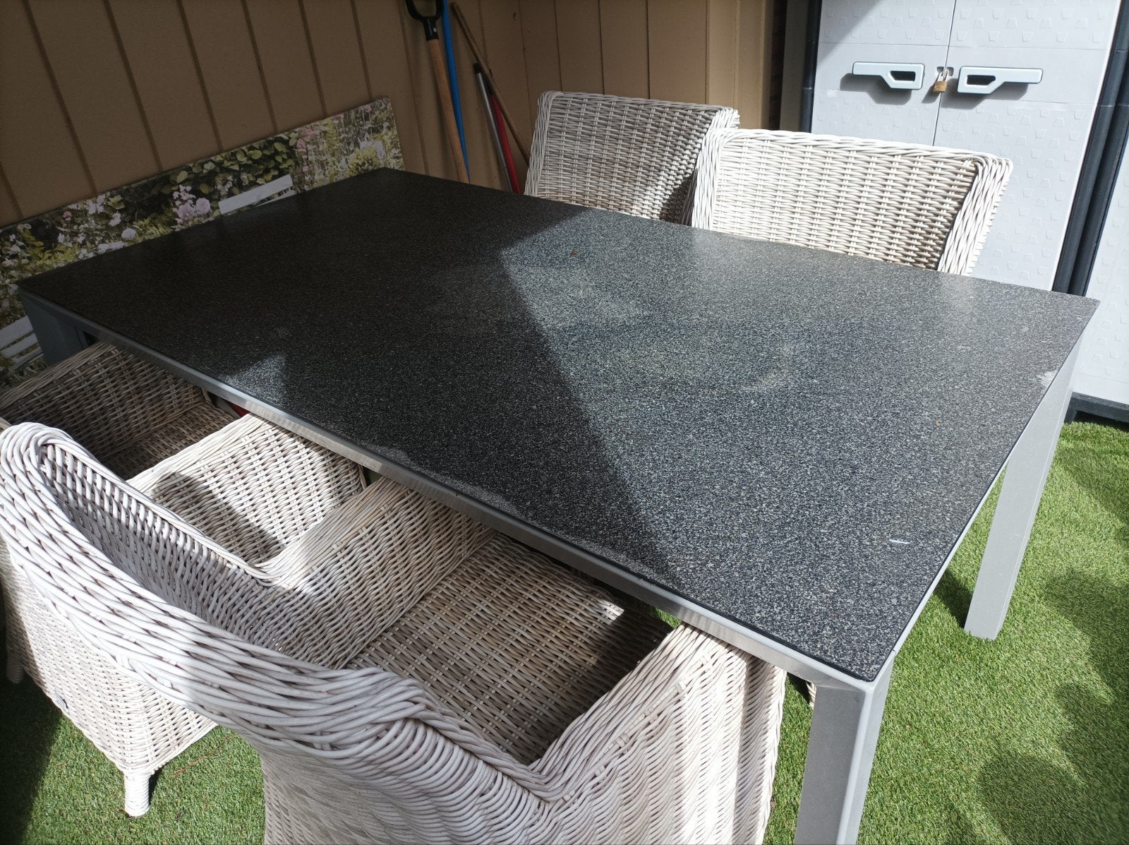 Tuinset: Rechthoekige tafel met 4 wicker stoelen