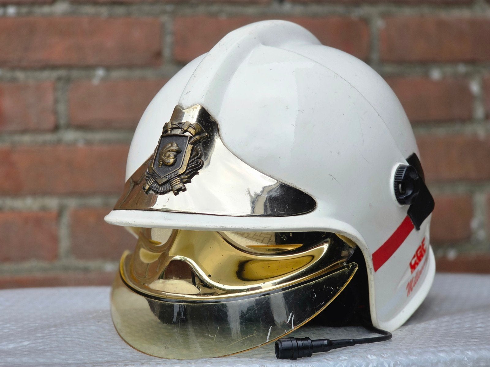 brandweerhelm brandweer Nederland Gallet "Millennium editie", Verzamelen, Ophalen of Verzenden, Landmacht, Nederland, Embleem of Badge