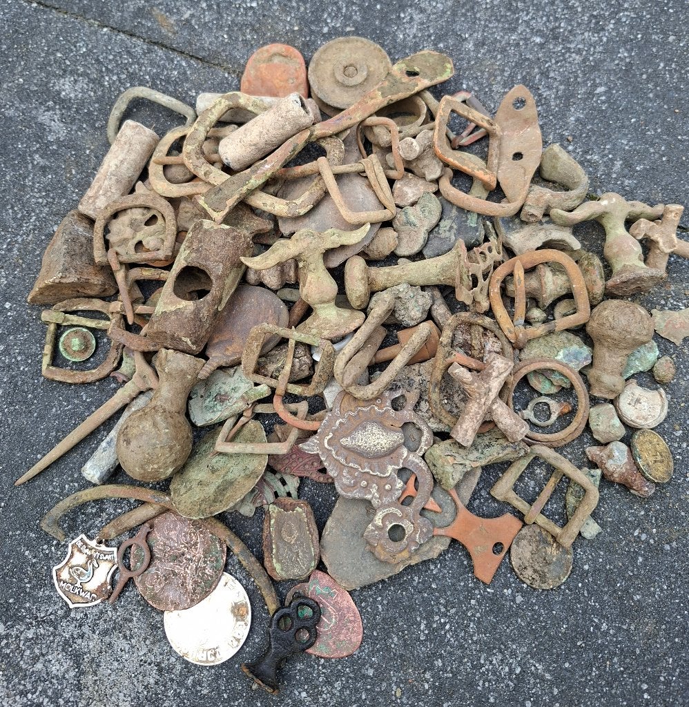 Lot bodemvondsten 17e tot 20e eeuw, Verzenden