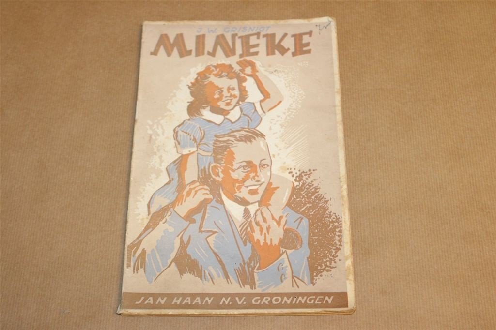 Mineke — Kinderboek over WOII & Thuiskomst, 1950, Ophalen of Verzenden, Gelezen