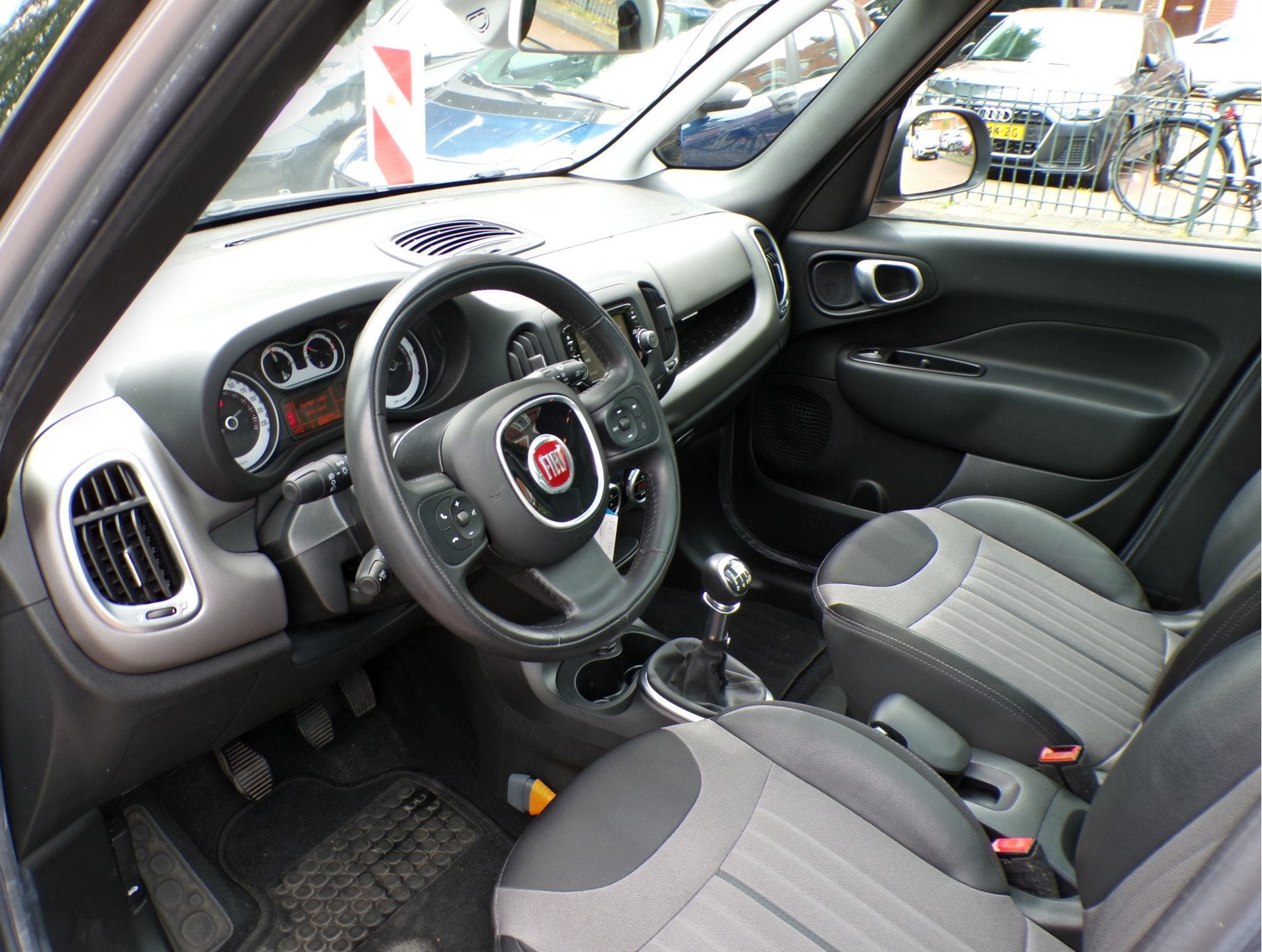 Fiat 500L 0.9 TwinAir Lounge van 1e eigenaar panorama dak n., Auto's, Fiat, Gebruikt, Euro 6, Parkeersensor, Origineel Nederlands