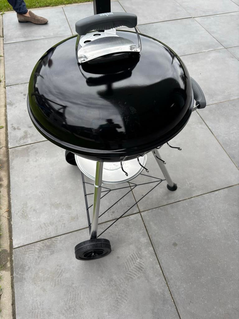Weber BBQ compact kettle, Tuin en Terras, Houtskoolbarbecues, Gebruikt, Ophalen of Verzenden