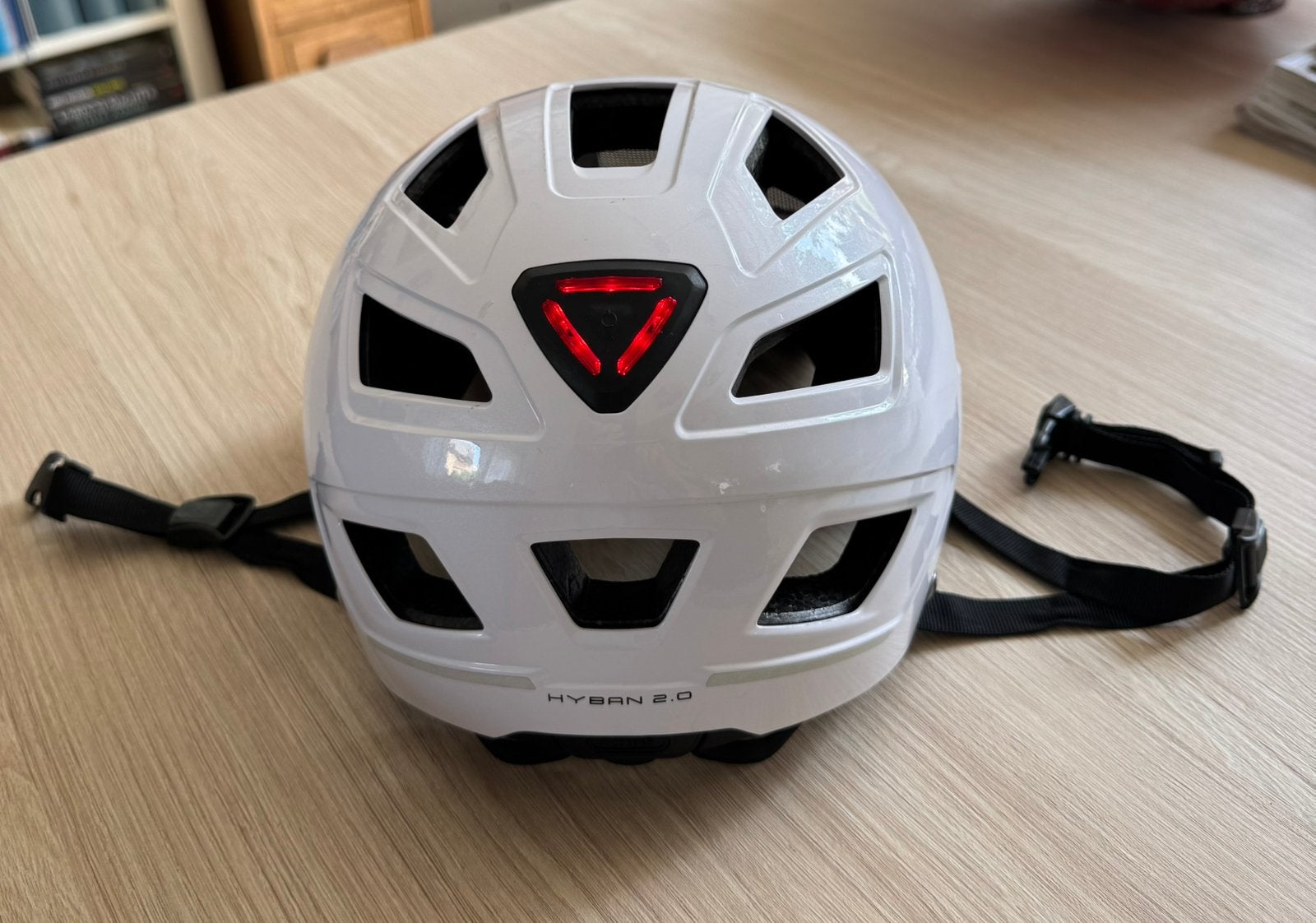 Witte fietshelm, Ophalen, Zo goed als nieuw, M, Heer of Dame