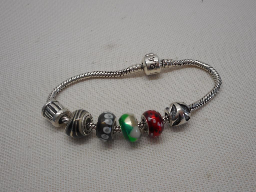 Zilveren Amora armband met 6 bedels nr.345, Sieraden, Tassen en Uiterlijk, Verzenden, Zo goed als nieuw, Met bedels of kralen