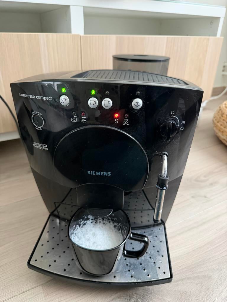 Siemens Surpresso Compact Espressomachine, Witgoed en Apparatuur, Stoompijpje, Gebruikt, Espresso apparaat, Koffiebonen