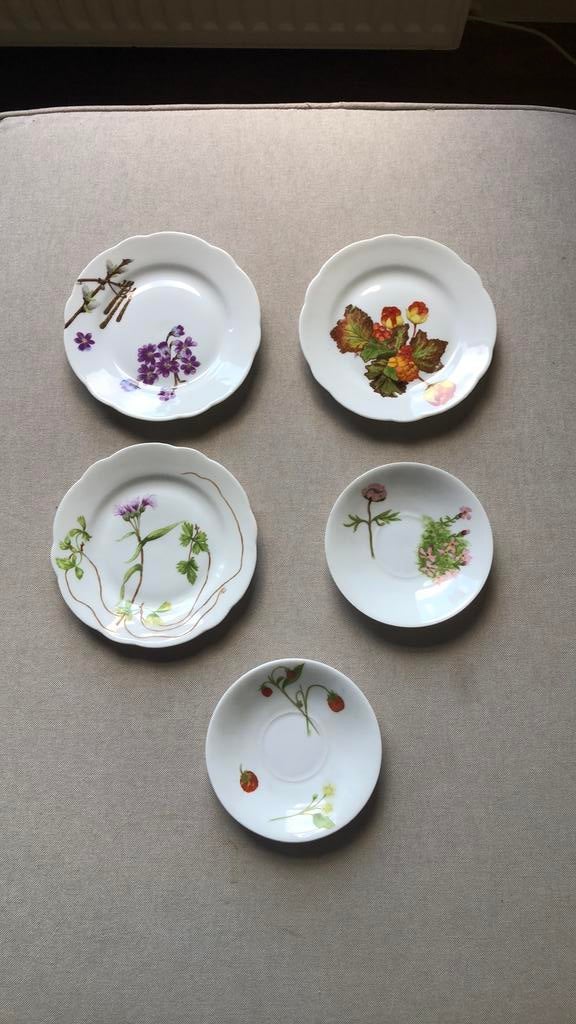 Antieke bordjes, Ophalen