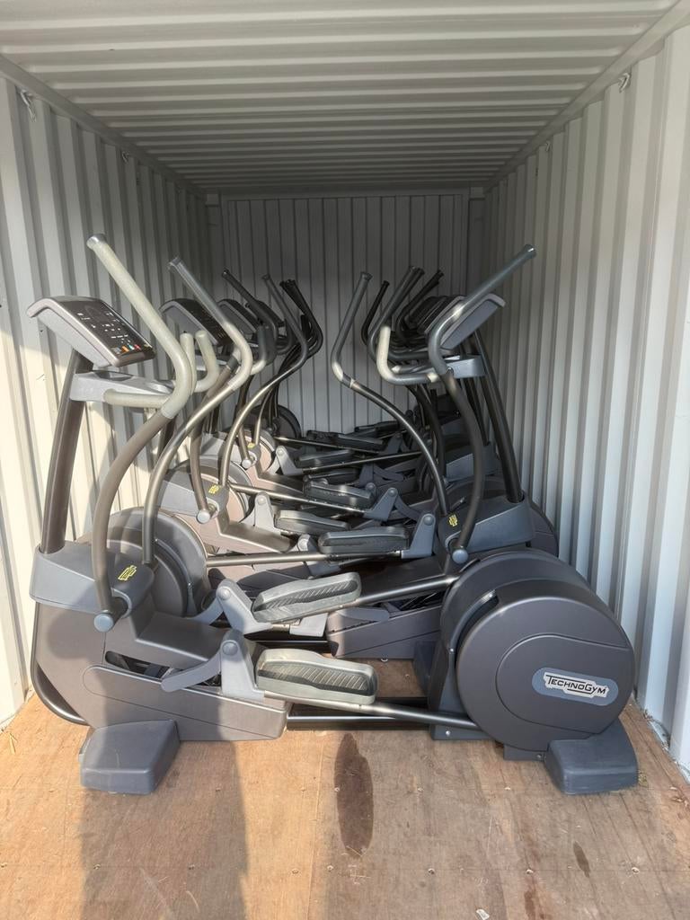 Technogym synchro fullblack 500iled selfpoweredcrosstrainer, Ophalen, Zo goed als nieuw, Overige typen
