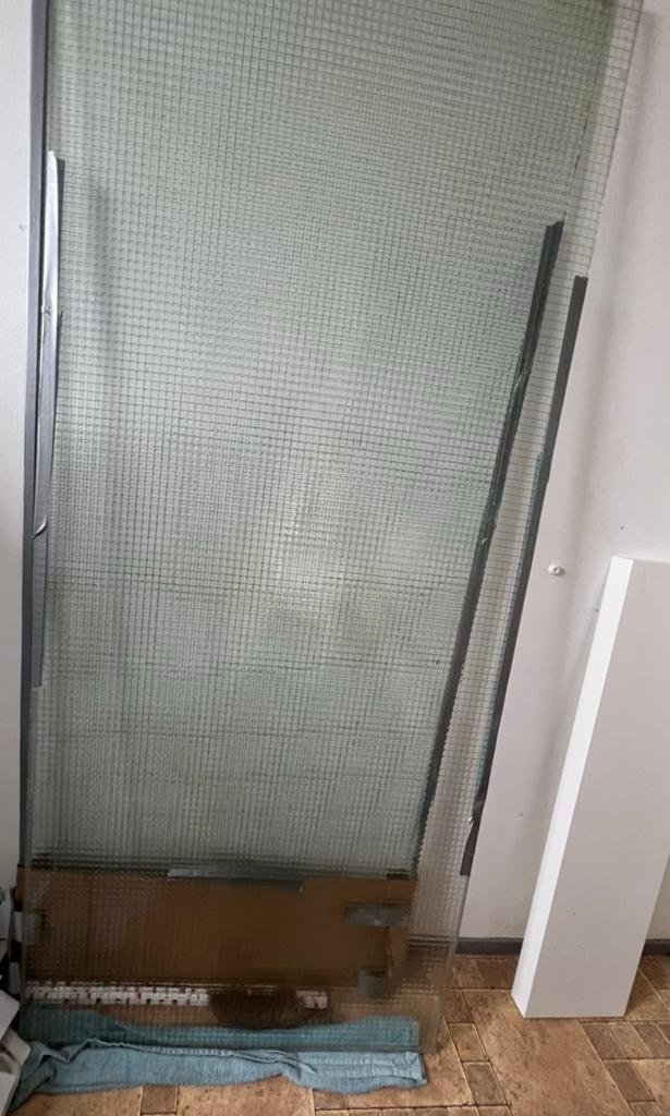 Gratis af te halen: 2x veiligheidsglas, Ophalen, Veiligheidsglas