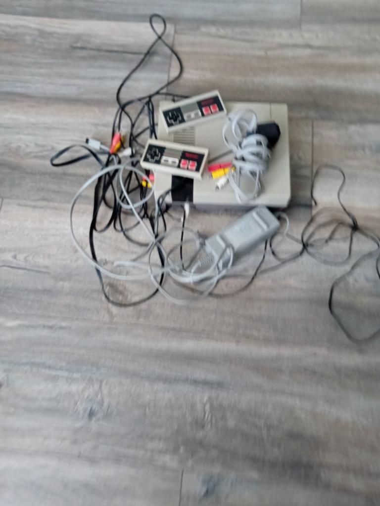 Nintendo Entertainment System (NES) met 2 controllers, Ophalen of Verzenden, Gebruikt, Met 2 controllers