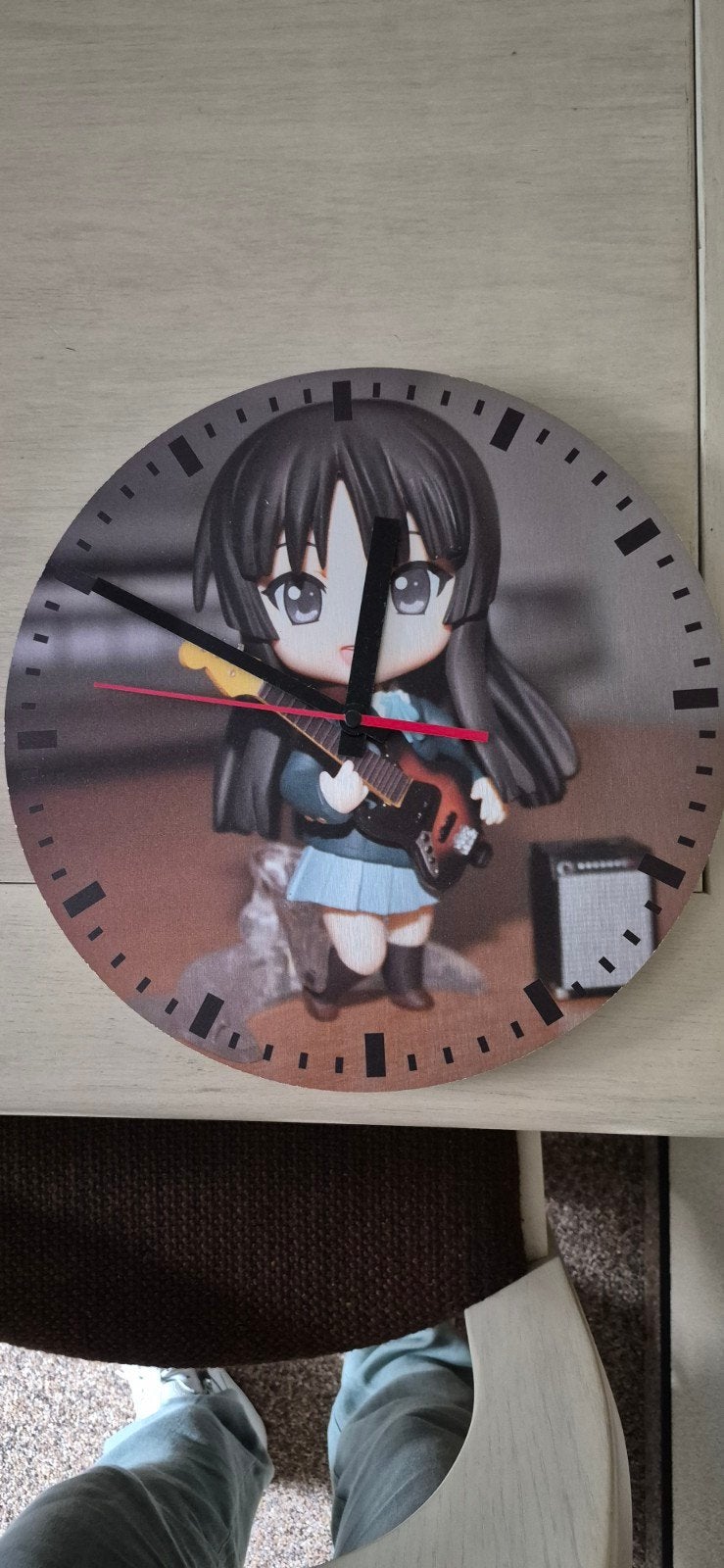 Unieke wandklok met anime-print op aluminium, Huis en Inrichting, Ophalen, Wandklok