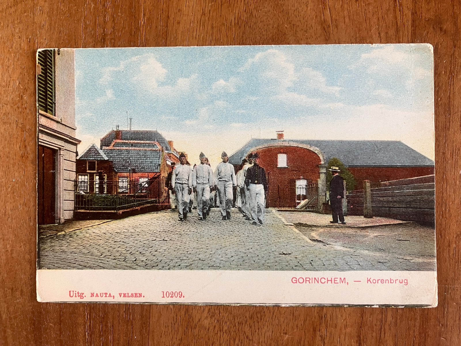Gorinchem - Korenbrug met marcherende Militairen, Ophalen of Verzenden, Landmacht, Nederland, Foto of Poster