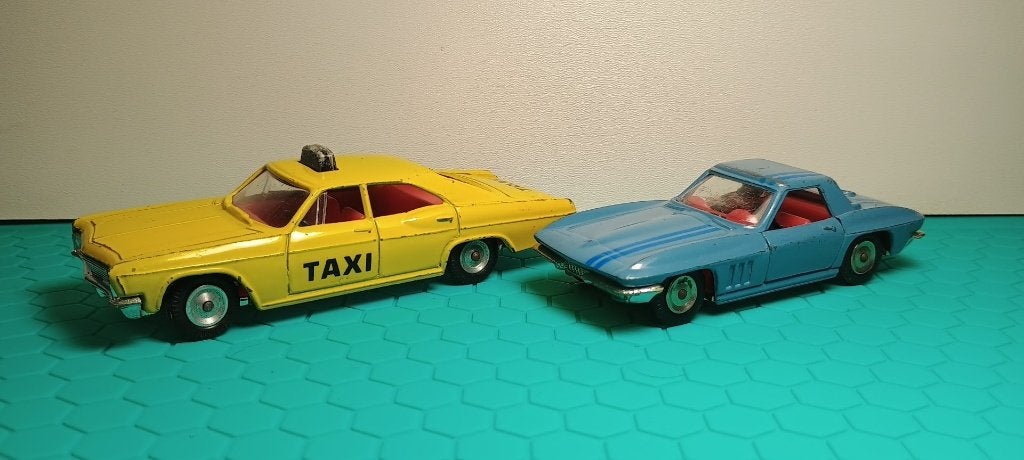 Cragstan Chevrolet Taxi en Corvette Stingray jaren 60, Ophalen of Verzenden, Gebruikt, Auto, Overige merken