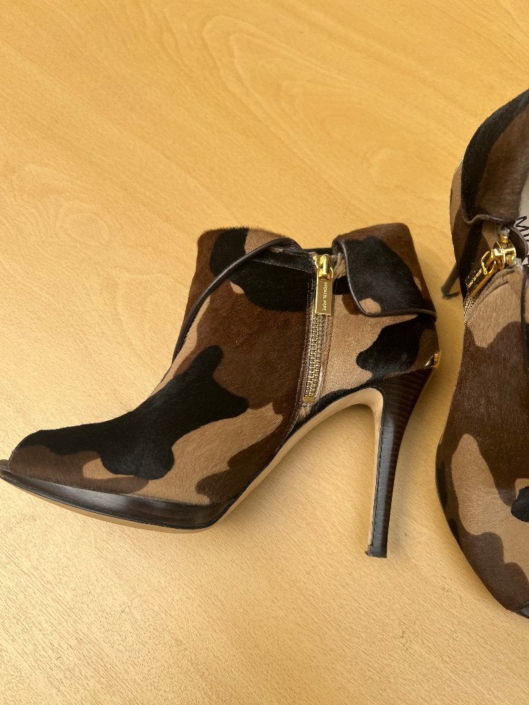 Michael Kors Kendra Duffle Camo Open Toe, Ophalen, Lage of Enkellaarzen, Zo goed als nieuw, Overige kleuren