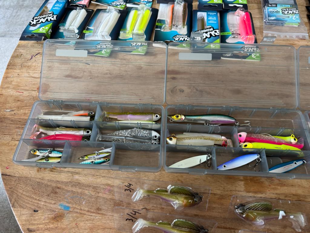 Zeebaars kunstaas pakket (Fiiish, Megabass, K-boom), Ophalen of Verzenden, Zo goed als nieuw, Kunstaas
