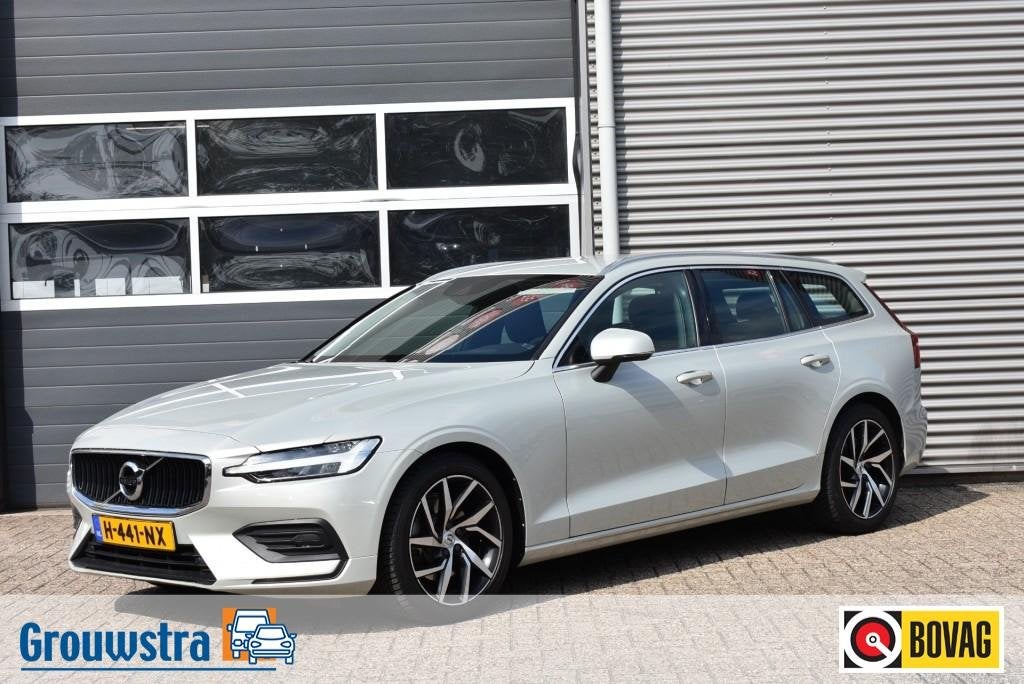 Volvo V60 2.0 T4 MOMENT.PRO / POLESTAR ENGINEERD / NL AUTO, Auto's, Automaat, Euro 6, 1969 cc, 93 €/maand