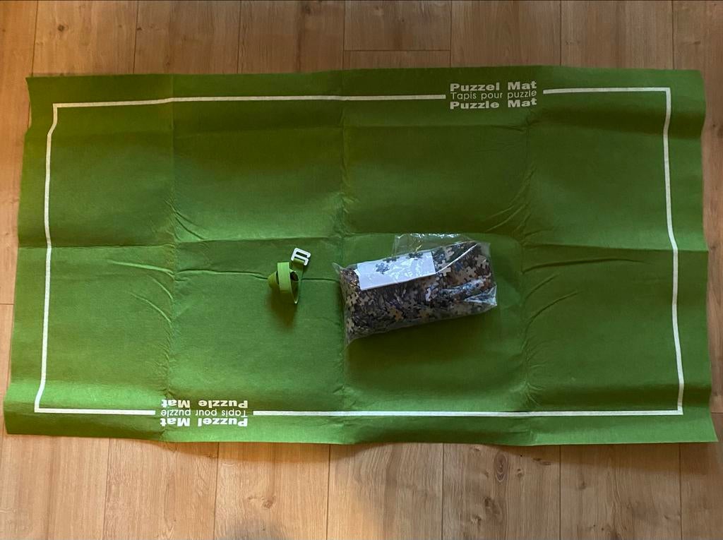 Puzzelmat met gratis 1000 stukjes puzzel, Ophalen of Verzenden, 500 t/m 1500 stukjes, Nieuw, Overige typen