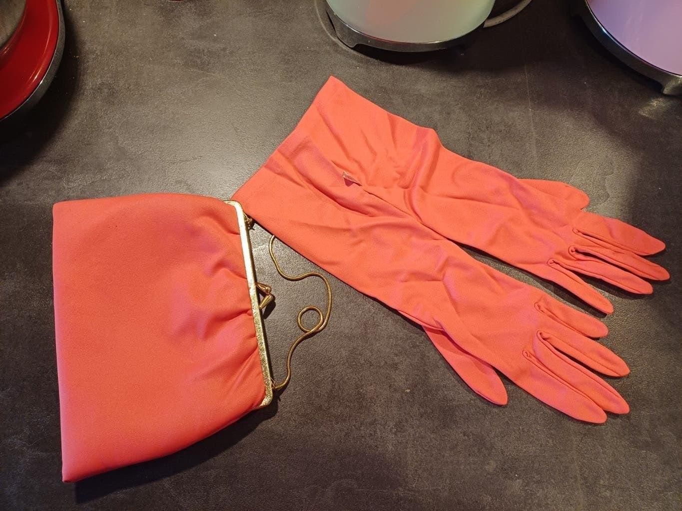 Prachtig Setje Handtasje & bijpassende Handschoenen, Antiek en Kunst, Curiosa en Brocante, Verzenden