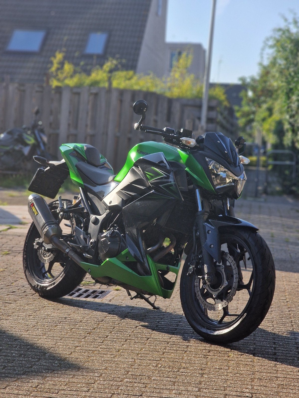 Kawasaki Z300 uit 2017 met Akrapovic en recente onderhoud, Motoren, Onderdelen | Kawasaki, Ophalen, Gebruikt