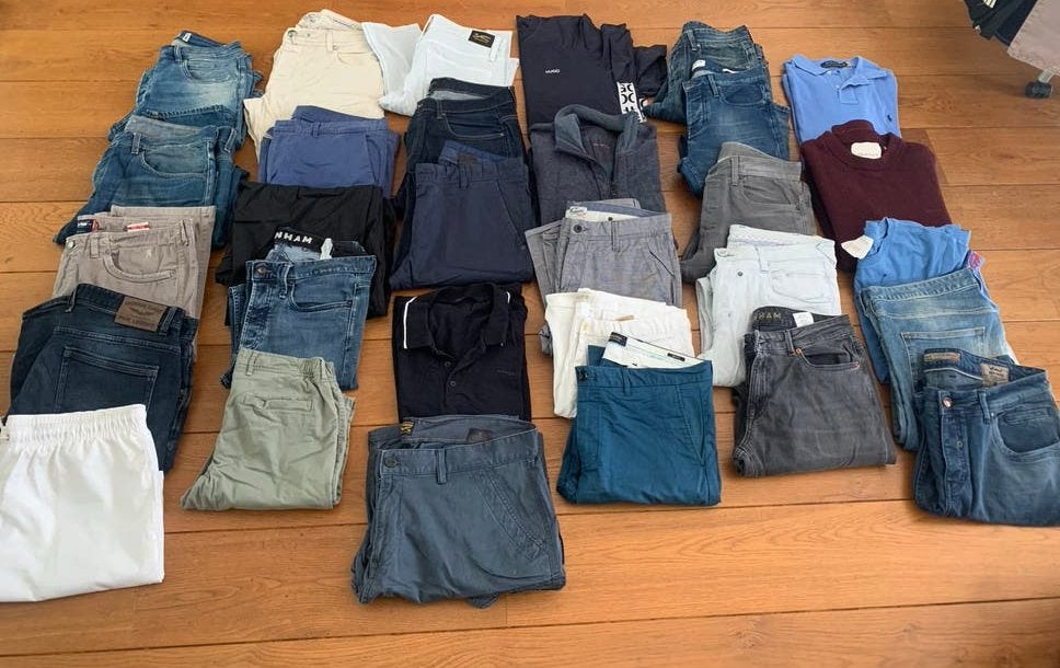Grote partij heren  merkkleding  35 stuks, Kleding | Heren, Spijkerbroeken en Jeans, Ophalen of Verzenden, Zo goed als nieuw, Overige kleuren